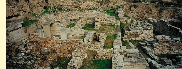 Peter Jan in de opgravingen van Knossos op Kreta